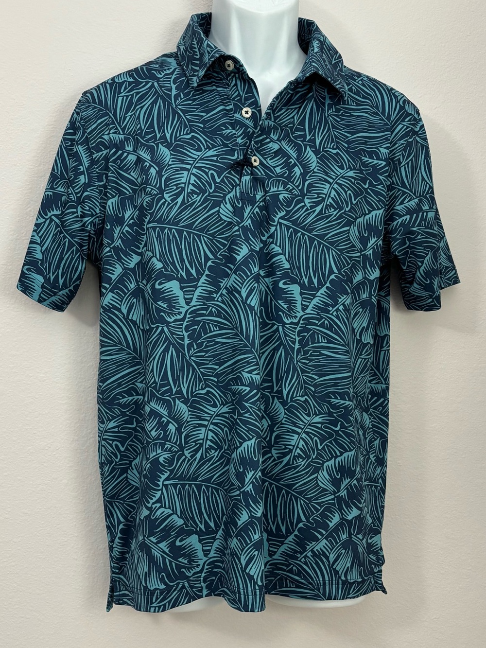 CHUBBIES NWT Navy and Teal Short Sleeve Palm Leaves Pattern Golf Shirt Size S